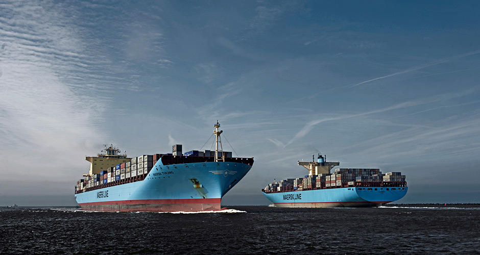 gallery_vessels-maersk-hardware-ships-parallel