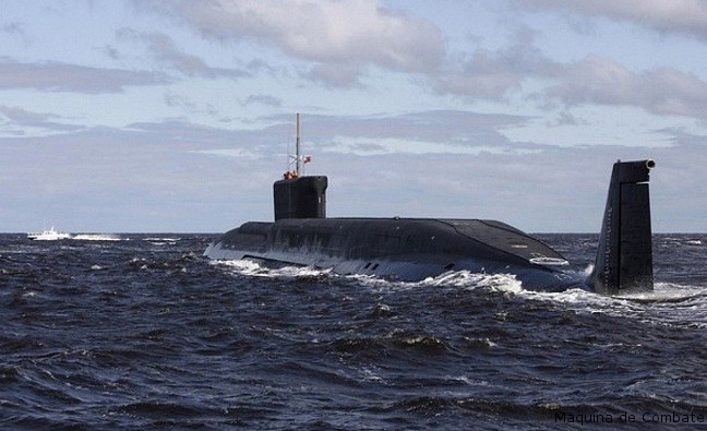 submarino y patrullera